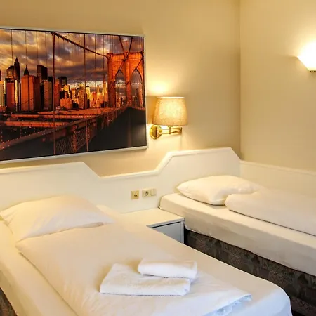 Hotel Garni Landgasthof Luechau 3*
