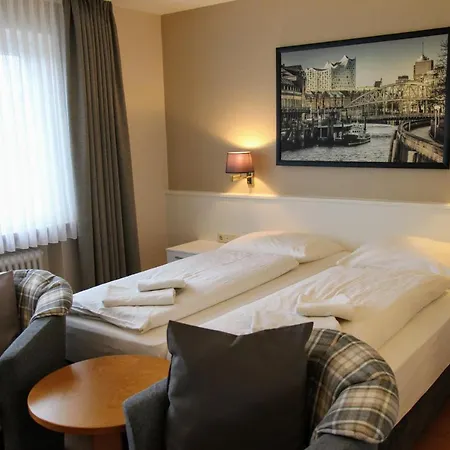 Hotel Garni Landgasthof Luechau 3*